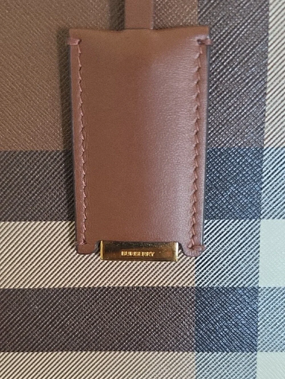 Burberry this medium